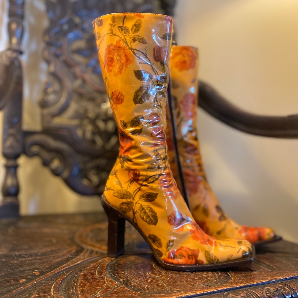 Vero Cuoio Yellow Floral Heeled Boots